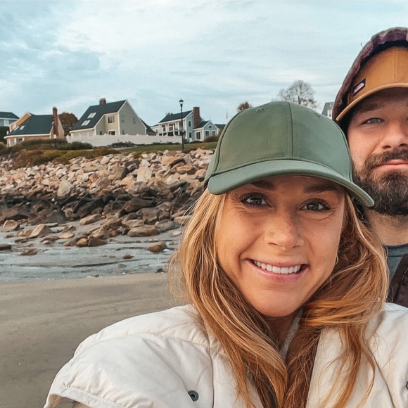 Meet your Posher, Taylor - Picture 3 of 6